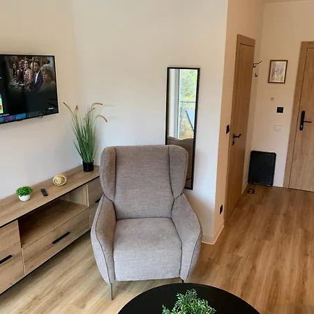 Apartment Ferienwohnung Waldblick Mit 2 Schlafzimmern *